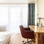 Isg Hotel 3*